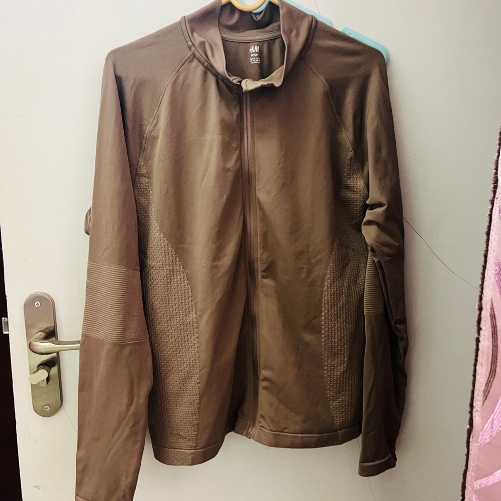 H & M sports jacket ! - Picture 10 of 10